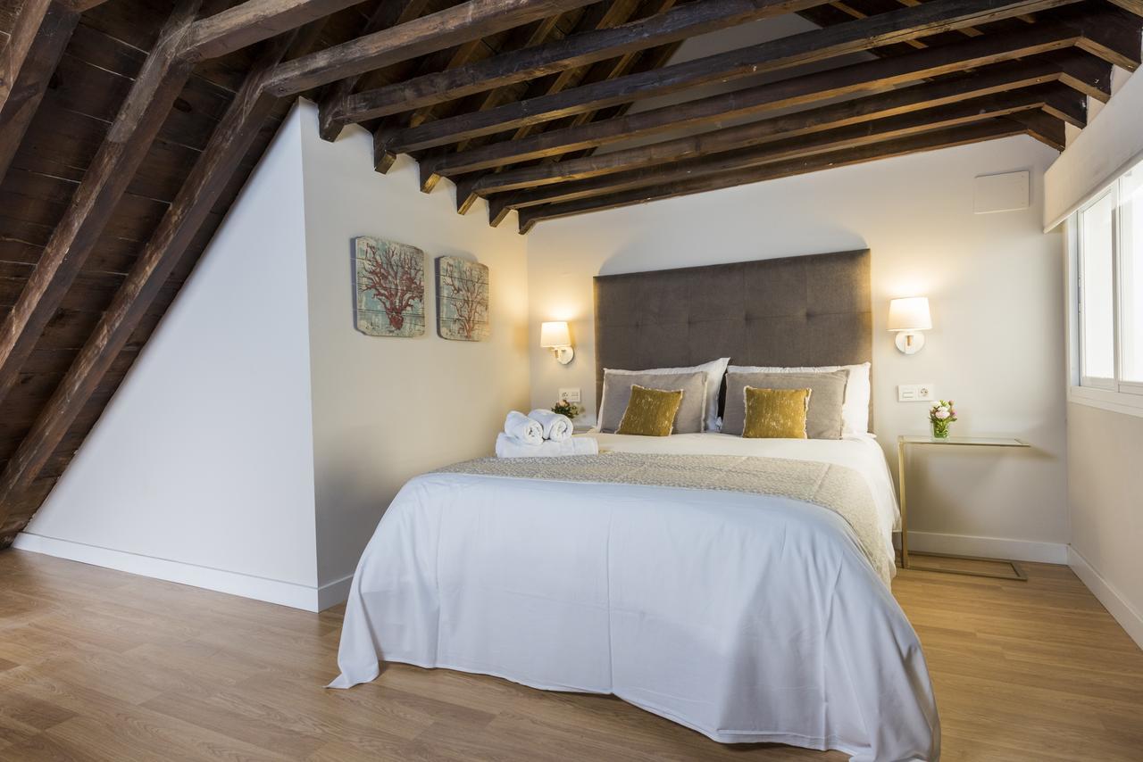 Genteel Home Trinidad Grund Malaga Bagian luar foto