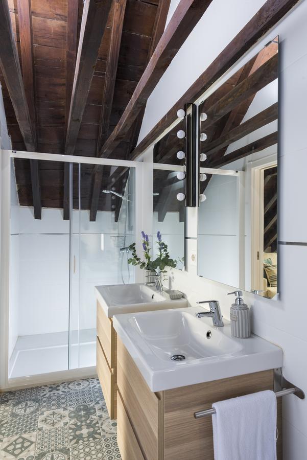 Genteel Home Trinidad Grund Malaga Bagian luar foto