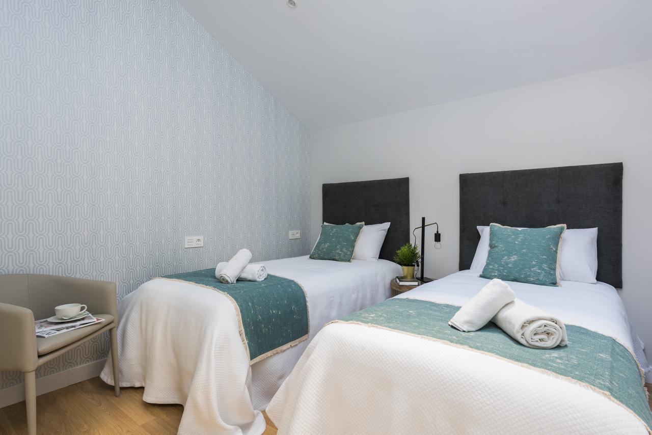Genteel Home Trinidad Grund Malaga Bagian luar foto